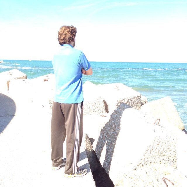 visionario amo scrivere e leggere amo tantissimo lo sport la musica il mare il mio spirito apprezza sempre le piccole cose che in fondo sono le più grandi
