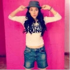 hola mi nombre es joselin y me pueden decirme joss y soy adri de la cq