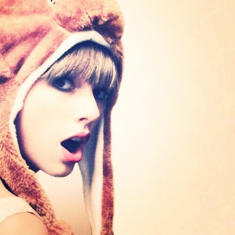 Sixteen❤.|  «3 Hermanos. 4 amigos. 1 chica. Mi vida.».  Stay Fearless®. http://t.co/kYE81H8745