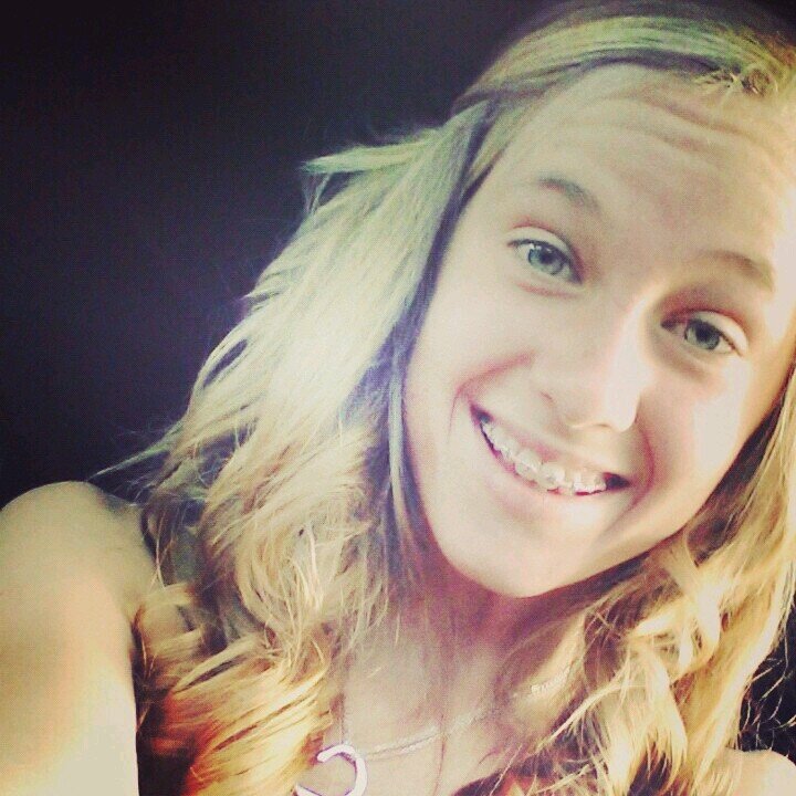 ashhhh1388's profile picture. only you can be you, and only i can be me. 11/19/13