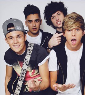 Amy&Harley are 2 Girls Madly In Love With Overload:) Overload follow:3