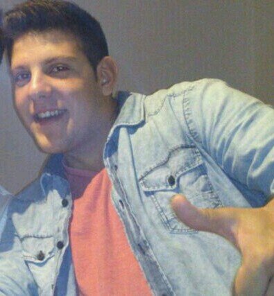 Programador Informatico, aficionado a los RALLYES , amante de  la Fiesta y la Musica Electronica!!! Vive tu vida ;)