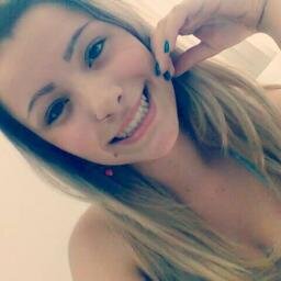 Felicidade é essencial pra mim.