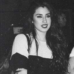 free follow, follow @lovatosregui