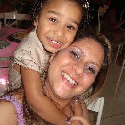 Sou muito feliz e realizada , tenho uma família abençoada e amamos a Deus . por todas as coisas que ele tem feito em nossas vidas,