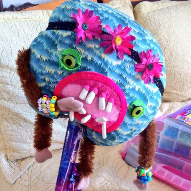 i a pler raver. luv 2 trade kandi n dans all nite. wanna trade? 11 beads is me. #spotIGGY #TWfam #EDC #PLUR #bnf