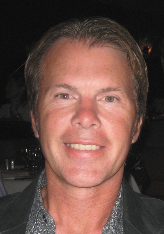 High Tech business professional, loves family, friends, travel, golf, skiing, Seahawks and Huskies.