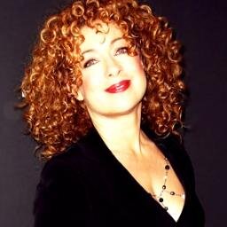 Official fanpage for the amazing actress Alex Kingston, best known for her roles in ER, Doctor Who & Moll Flanders. ♡
Currently filming #ChasingShadows