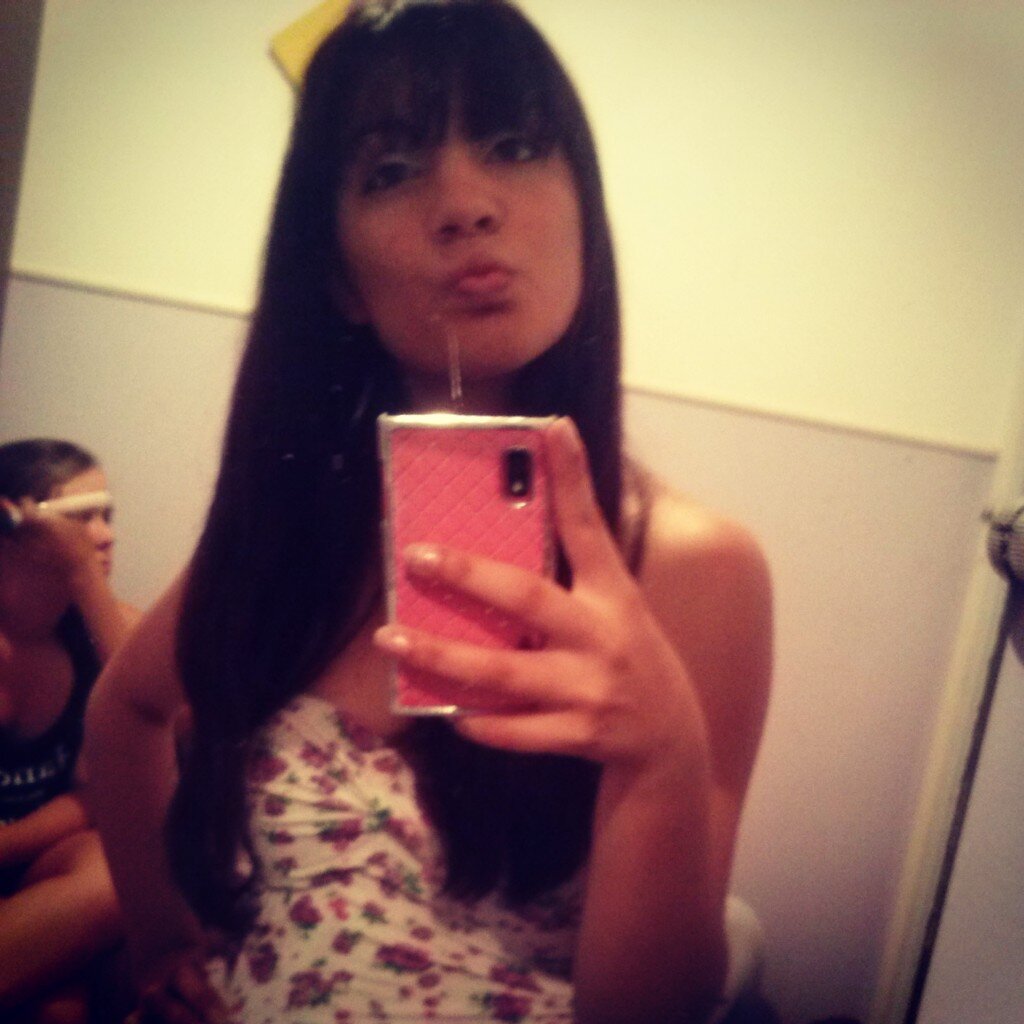 ❤✌ Você vai descobrir mais cedo ou mais tarde que o tempo pra ser feliz é curto, e cada instante que vai embora não volta mais.