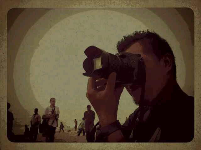 full of laugh, thrash metal lover, Oracle's manager, BUKAN Pipinx Straightout :)