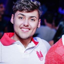 Mas de certa forma forma estou feliz, a dor é a unica lembrança de que ele era real.