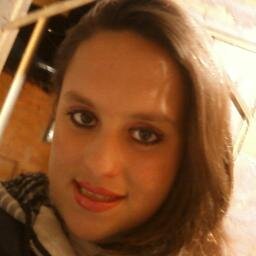 Pessoas perfeitas não mentem, não brigam, não erram e, principalmente, não existem.