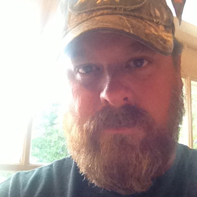 Constitutional Conservative, business owning, veteran, husband, and dad.