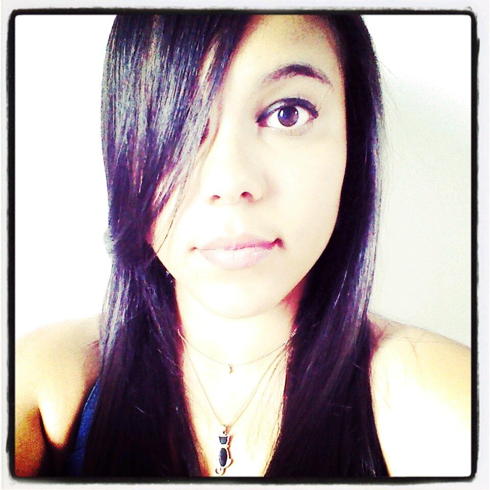 Sou os momentos que passei,eu sou os amigos que conquistei,sou os sonhos realizados,os objetivos alcançados. ; )