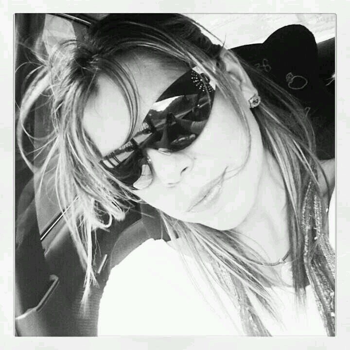 elizabethcp89's profile picture. 