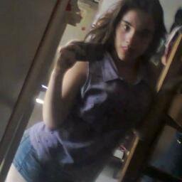 13 aninhos,gosto de skate,de futebol,sou grêmista,solteira, quer mais??