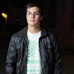 Saxofonista, cantor de cuecas Estudiante de ingeniería civil en computación e informatica