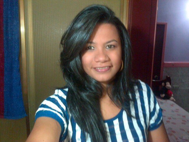 Hija de: Francisco Pereira, Elsa Coronel, Carmen Coronel y Edith Coronel;con hermanosJennifer, Jullyssa,, Frank, Jessie, Elimar y Eli Manuel ejemplo a seguir.