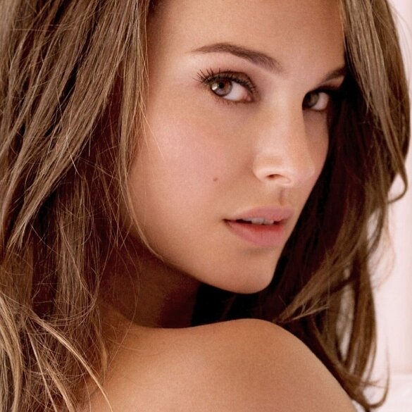 Hey there. My name is Jane Foster. I'm an Astrophysicist currently working from London. Well that was until I met some Asgardian gods named Thor and Loki.
