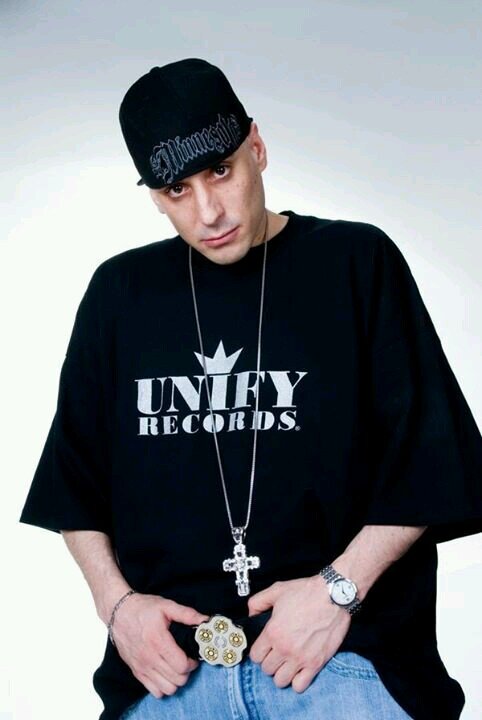 Unify Records Official Twitter page Ceo/Founder @JFLO_DABOSS http://t.co/kmQ8ONzQM2 http://t.co/muFyybADf2 http://t.co/DPpmhfmJk2