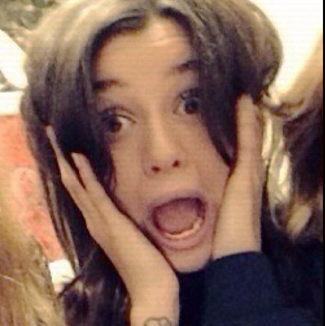 Ashley, 17, and i like eleanors style. I follow back!