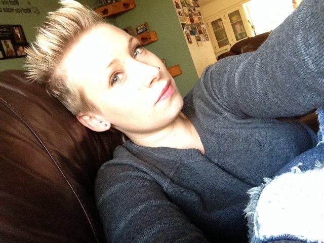 Names Jesslyn! I have a 2 yr old son and i am currently working toward becoming a RMT. :)