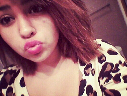 Karen is the name
14 years young (: people like you dont deserve a smile or a simple Hi
I loove jailene talavera 3