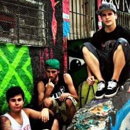 Somos a banda OtherVibe! Contato - 94832 7589 / 3223-1758 - http://t.co/3SNPvIsTv8