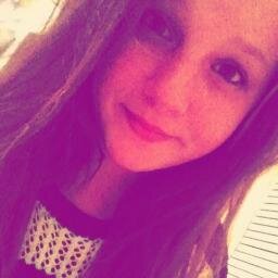 free follow. follow @shaniafayexo