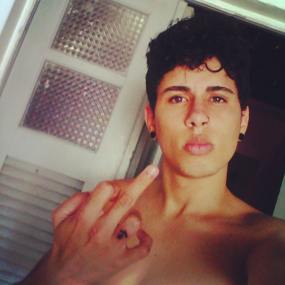 Te faço um café ou um cafuné se tu quiser.  ♥@porrandreza ♥