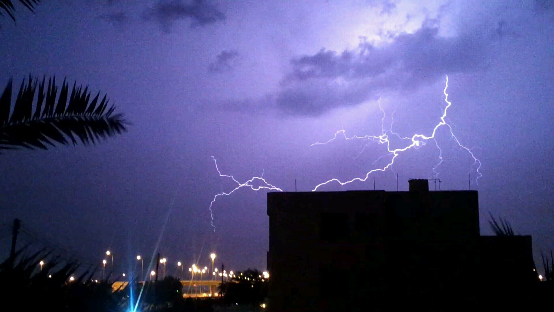 ‏‏قٌلُ [آلُحمْڊلُلُه] وُآتْرڪ مْآ فُيُ آلُقٌلُوُبُ لُ ربُ آلُقٌلُوُبُ