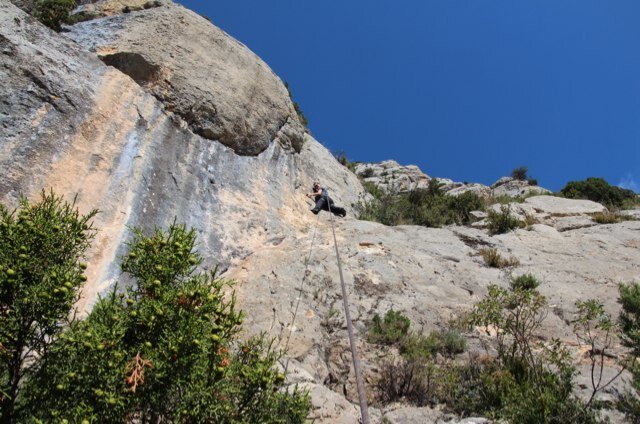 Adventurer, enabler, coach. Inspired by the outdoors, circus and climbing. Enjoy decent beer/wine, great food and a challenge!