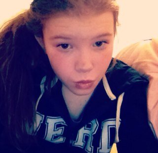 My name is remae clark smith i am from america and i can play the guitar and i love 1D xxx