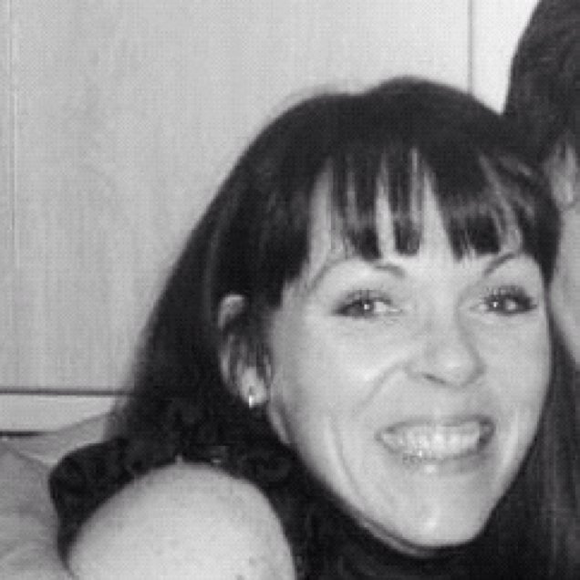 wife,proud mummy to 2 beautiful, musical girls, nurse practitioner, wannabe runner, generally happy and loving all things Weller