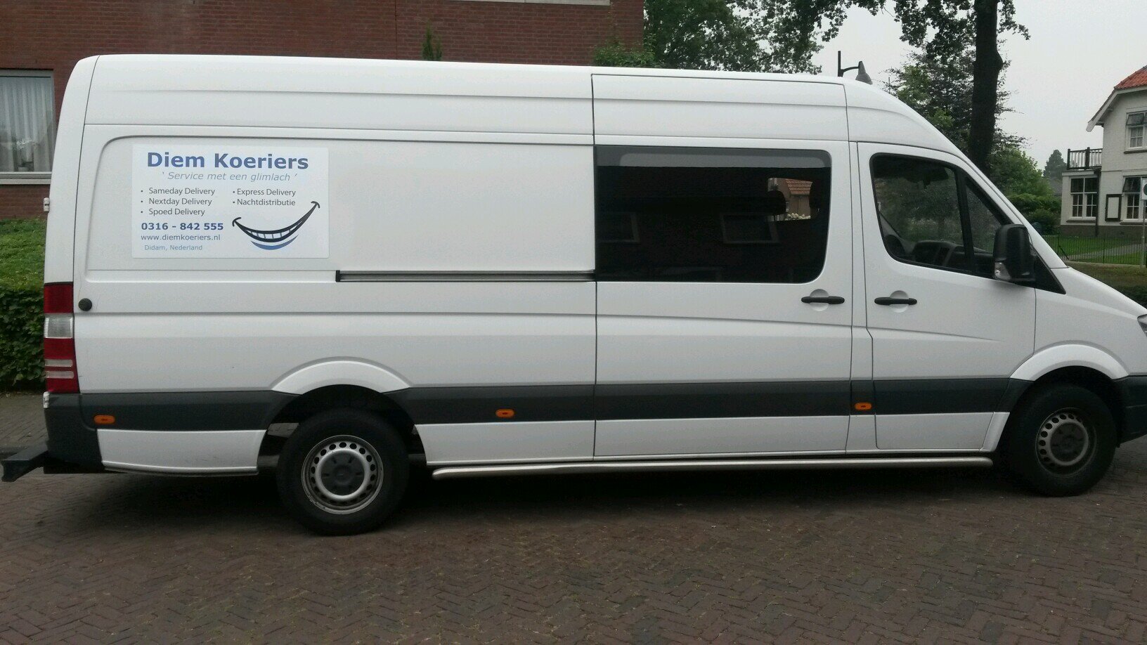 0316 842 555