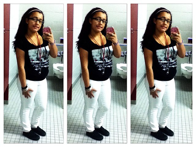 ∞ Cheer & softball is life ! ∞ fucc love ∞ these niggas aint loyal either !