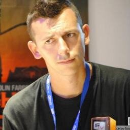 Educatore e animatore di una volta, volendo occasionalmente cantautore. Lavoro con @pepitaonlus e @FomMilano