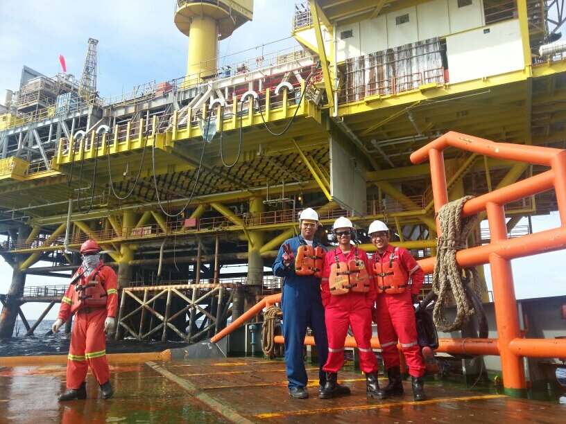 ikhlit's profile picture. Anti-Zionist. Love political science. Fallible Muslim. Piping Engineer wannabe, any client/consultancy taker?