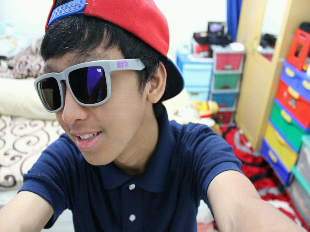 Unofficial - Twitter Asli @KevinFarell - Mention for followback, No unfollow :)