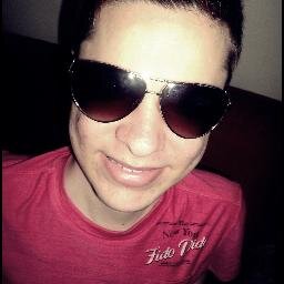 sou esse menino de hj, que é alegre &&' divertido, aquele menino conhecido pois aonde passo, sempre deixo alegria no ar &&' positive vibe. ૐ