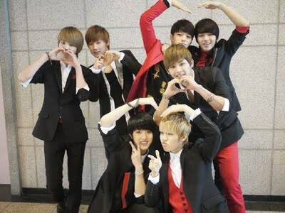 i'm tottaly obsessed with exo.