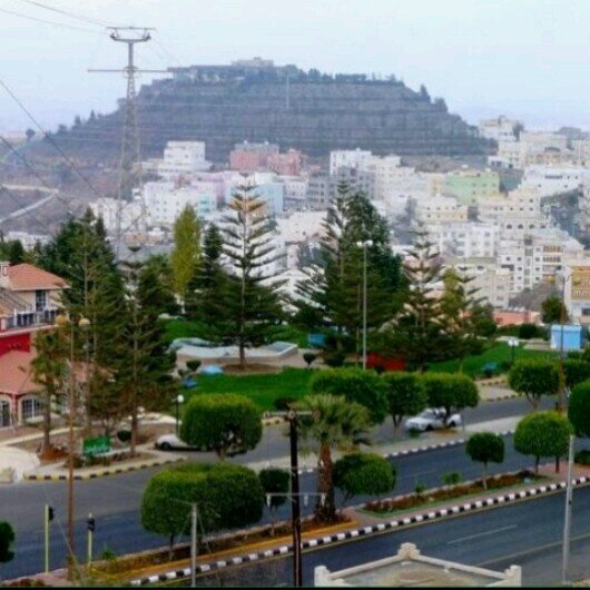 سأبقى انسانه وافيه مهما قابلت من اشخاص فآسلوبي لن يتغير واحترامي هو الاساس ../