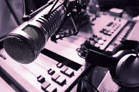 Radio suwung banget. Kita temenin kesuwunganmu biar agak g suwung | Live streaming : http://t.co/8cUiS1hvB3 | 085741805174