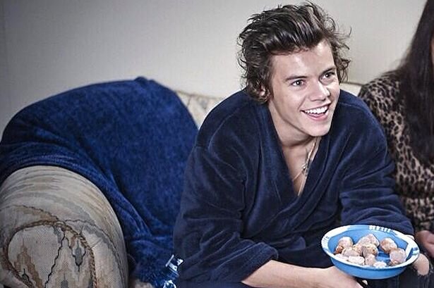 Directioner. Gracias a l@s que me siguen. Mi debilidad @harry_styles. Perfection? One direction. #followback #damon #TVD