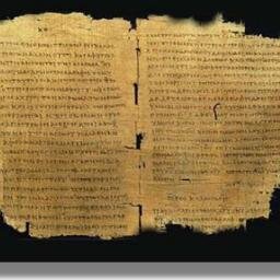 En [el] principio  Dios creó los cielos y la tierra  * Un Capitulo 1 tweet * 
Le ayudamos a que pueda leer la Biblia diariamente. Traducción del Nuevo Mundo