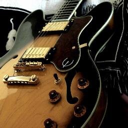 Me apasiona la musica. Me encantaría viajar por todo el mundo