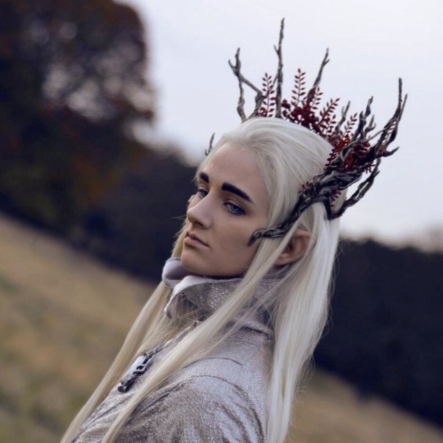 girl obsessed with The Lord of The Rings n_n 10 | 07 | 13