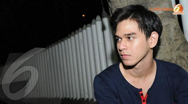 LOVE & RESPECT| Always Support @azofrangga :) |