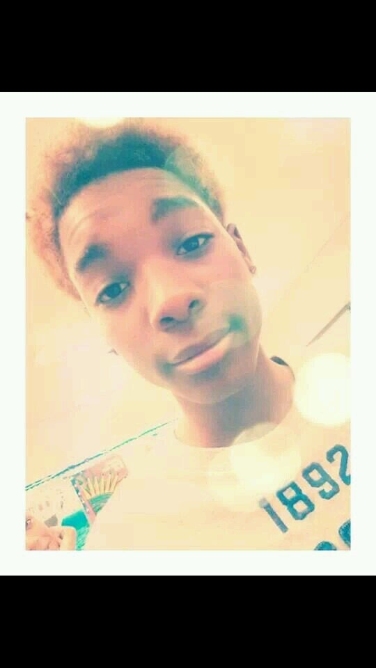 Lifee Iss Neverr Too Shortt !! Follow Me On Instagram @SavieeBadiee . 11.12.13 . Cant Explain Myself In 140 Characters !