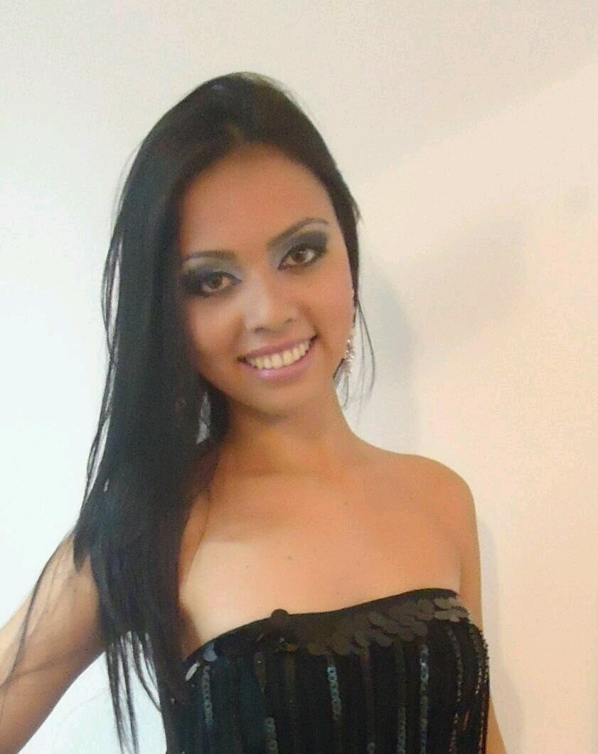 Faço de mim casa de sentimentos bons. Onde a má fé não faz morada, e a maldade não se cria. Me cerco de boas intenções e amigos de nobres corações...''